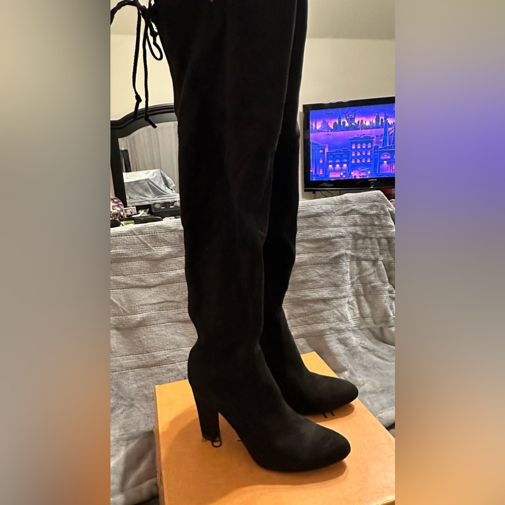Over the knee black suede boots 7.5 Unisa